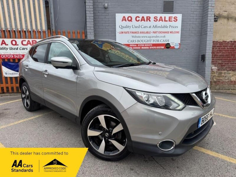 2016 Nissan Qashqai 1.5 Dci N-Connecta 2WD Euro 6 (s/s) 5dr in Silver — image 1