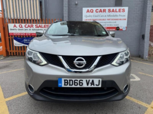 2016 Nissan Qashqai 1.5 Dci N-Connecta 2WD Euro 6 (s/s) 5dr in Silver — image 2