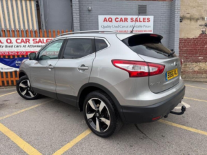 2016 Nissan Qashqai 1.5 Dci N-Connecta 2WD Euro 6 (s/s) 5dr in Silver — image 5