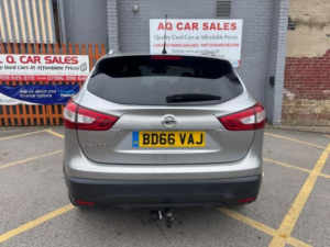 2016 Nissan Qashqai 1.5 Dci N-Connecta 2WD Euro 6 (s/s) 5dr in Silver — image 6