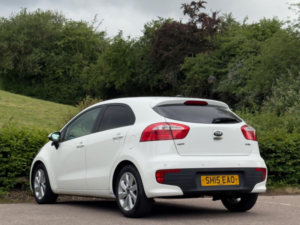 2015 Kia Rio 1.25 2 Euro 6 5dr in White — image 6