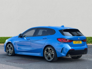 2022 BMW 1 Series 1.5 118i M Sport (lcp) Hatchback 5dr Petrol Dct Euro 6 (s/s) (136 Ps) in Blue — image 5