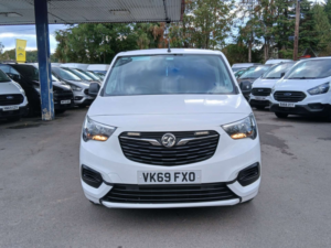 2020 Vauxhall Combo 1.5 Turbo D 2000 Sportive Panel Van 4dr Diesel Manual L1 H1 Euro 6 (s/s) (100 Ps) in White — image 2