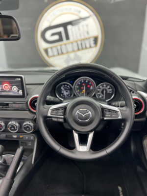 2017 Mazda Mx-5 2.0 Skyactiv-G Sport Nav in Silver — image 4
