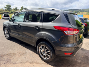 2014 Ford Kuga 2.0 Tdci Titanium SUV 5dr Diesel Manual 2WD Euro 5 (140 Ps) in Grey — image 4