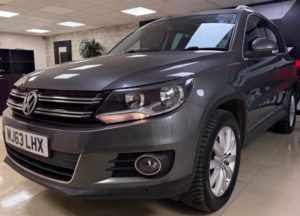 2013 Volkswagen Tiguan 2.0 Tdi Bluemotion Tech Match SUV 5dr Diesel DSG 4WD Euro 5 (s/s) (140 Ps) in Grey — image 2
