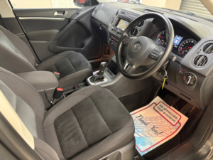 2013 Volkswagen Tiguan 2.0 Tdi Bluemotion Tech Match SUV 5dr Diesel DSG 4WD Euro 5 (s/s) (140 Ps) in Grey — image 5