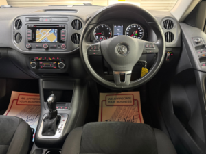 2013 Volkswagen Tiguan 2.0 Tdi Bluemotion Tech Match SUV 5dr Diesel DSG 4WD Euro 5 (s/s) (140 Ps) in Grey — image 6