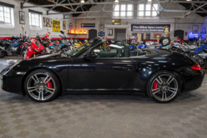 2011 Porsche 911 3.8 997 Carrera 4s Cabriolet *bose Cruise H/seats Dab Bluetooth Psm Full Leather* in Black — image 3