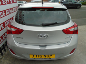 2016 Hyundai I30 1.6 Crdi Blue Drive Se Hatchback 5dr Diesel Manual Euro 6 (s/s) (110 Ps) in Silver — image 6
