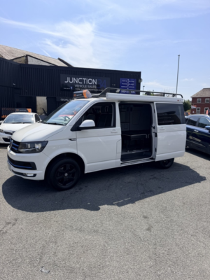 2016 Volkswagen Transporter 2.0 Tdi T28 Bluemotion Tech Startline in White — image 4