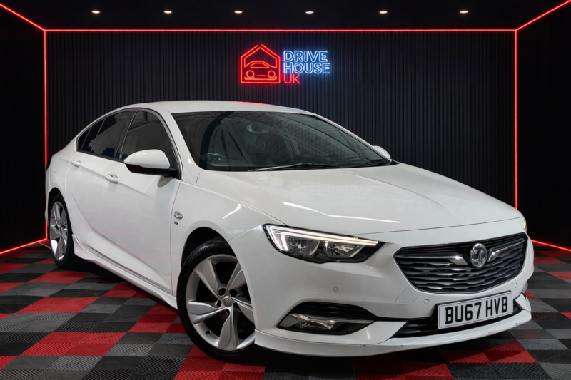 2017 Vauxhall Insignia 1.5 I Turbo Sri Vx Line Nav in White — image 1