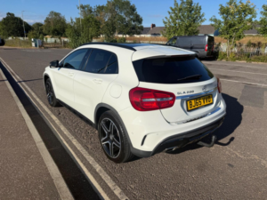 2015 Mercedes-Benz Gla 2.1 Gla220d Amg Line (premium Plus) 7g-Dct 4matic Euro 6 (s/s) 5dr in White — image 5