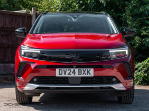 2024 Vauxhall Grandland 1.2 Turbo Ultimate Euro 6 (s/s) 5dr in Red — image 2