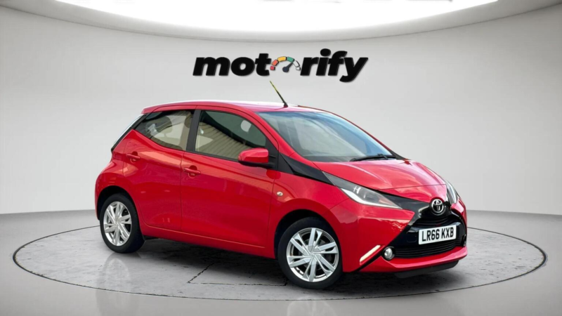 2016 Toyota Aygo 1.0 Vvt-I X-Pression Euro 6 5dr in Red — image 1
