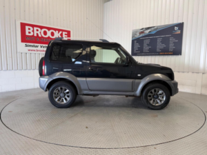 2016 Suzuki Jimny 1.3 Vvt Sz4 4WD Euro 6 3dr in Black — image 3
