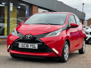 2016 Toyota Aygo 1.0 Vvt-I X-Play in Red — image 4