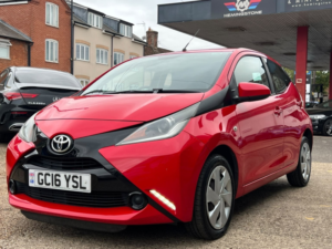 2016 Toyota Aygo 1.0 Vvt-I X-Play in Red — image 5