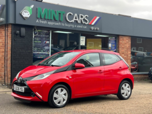 2016 Toyota Aygo 1.0 Vvt-I X-Play in Red — image 6