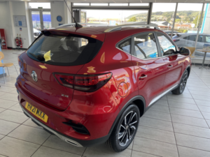 2021 MG MG Zs 1.0 T-Gdi Exclusive in Red — image 3