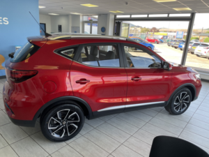 2021 MG MG Zs 1.0 T-Gdi Exclusive in Red — image 6