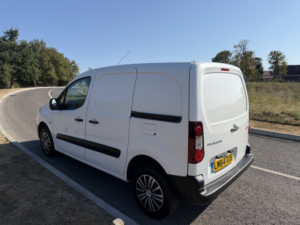 2014 Peugeot Partner 1.6 Hdi 850 Professional in White — image 6