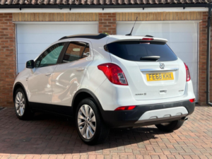 2018 Vauxhall Mokka X 1.4i Turbo Ecotec Elite Nav Euro 6 (s/s) 5dr in White — image 4