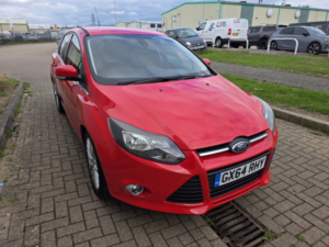 2014 Ford Focus 1.0 T Ecoboost Zetec Navigator in Red — image 2