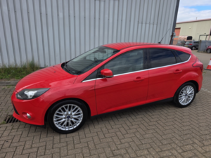 2014 Ford Focus 1.0 T Ecoboost Zetec Navigator in Red — image 6