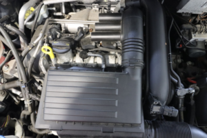 2016 Volkswagen Polo 1.2 Tsi Bluemotion in Blue — image 4