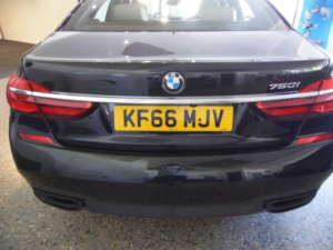 2016 BMW 7 Series 4.4 750i V8 M Sport Auto Euro 6 (s/s) 4dr in Black — image 3