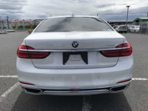 2018 BMW 7 Series 750i 4.4 V8 Excellence Automatic in White — image 3