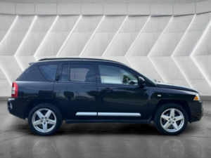 2009 Jeep Compass 2.4 Limited CVT 4WD Euro 4 5dr in Black — image 5