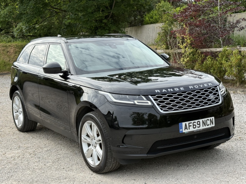 2019 Land Rover Range Rover Velar 2.0 D240 Se in Black — image 1