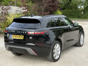 2019 Land Rover Range Rover Velar 2.0 D240 Se in Black — image 3