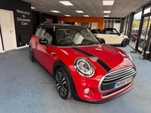 2018 MINI Hatch 1.5 Cooper Exclusive Euro 6 (s/s) 3dr in Red — image 3