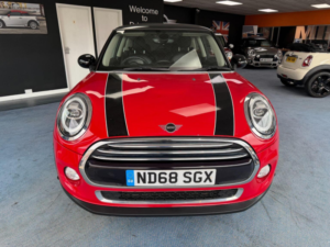 2018 MINI Hatch 1.5 Cooper Exclusive Euro 6 (s/s) 3dr in Red — image 4