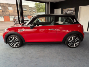2018 MINI Hatch 1.5 Cooper Exclusive Euro 6 (s/s) 3dr in Red — image 6