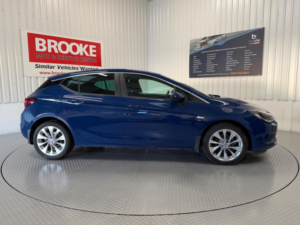2018 Vauxhall Astra 1.4i Turbo Se Euro 6 5dr in Blue — image 3