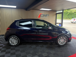 2019 Peugeot 208 1.2 Puretech Signature Hatchback 5dr Petrol Manual Euro 6 (s/s) (82 Ps) in Blue — image 2