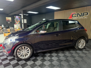 2019 Peugeot 208 1.2 Puretech Signature Hatchback 5dr Petrol Manual Euro 6 (s/s) (82 Ps) in Blue — image 6