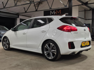 2017 Kia Ceed 1.6 Crdi Gt-Line Euro 6 (s/s) 5dr in White — image 6
