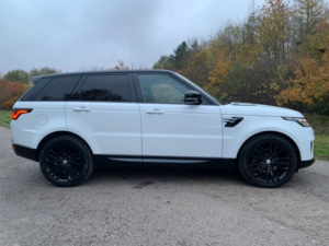 2021 Land Rover Range Rover Sport 2.0 P300 Hse in White — image 3