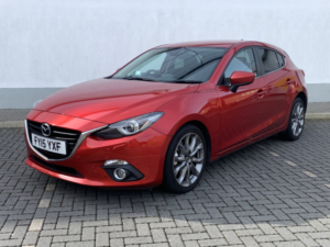 2015 Mazda Mazda3 2.0 Skyactiv-G Sport Nav 5-Door in Red — image 4