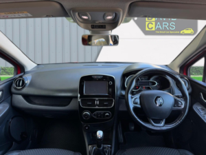 2016 Renault Clio 0.9 Dynamique S Nav Tce 90 in Red — image 5