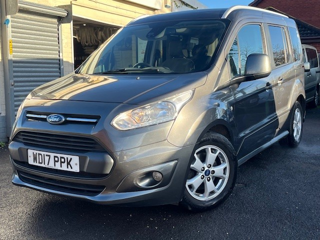 2017 Ford Tourneo Connect 1.5 Tdci Titanium in Grey — image 1