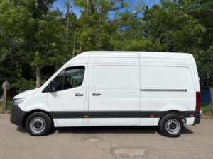 2024 Mercedes-Benz Sprinter 2.0 315 Cdi Premium Fwd L2 H2 Euro 6 (s/s) 5dr in White — image 4