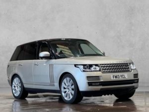 2013 Land Rover Range Rover 4.4 Sd V8 Vogue Se Auto 4WD Euro 5 5dr in Gold — image 3