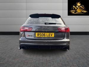 2015 Audi Rs6 Avant 4.0 Tfsi V8 in Grey — image 6