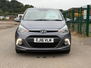 2016 Hyundai I10 1.2 Premium Hatchback 5dr Petrol Manual Euro 5 (87 Ps) in Grey — image 2